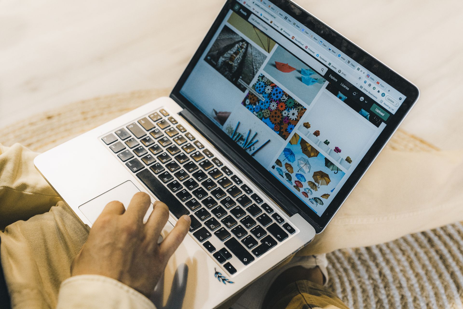 Customer researching a car online